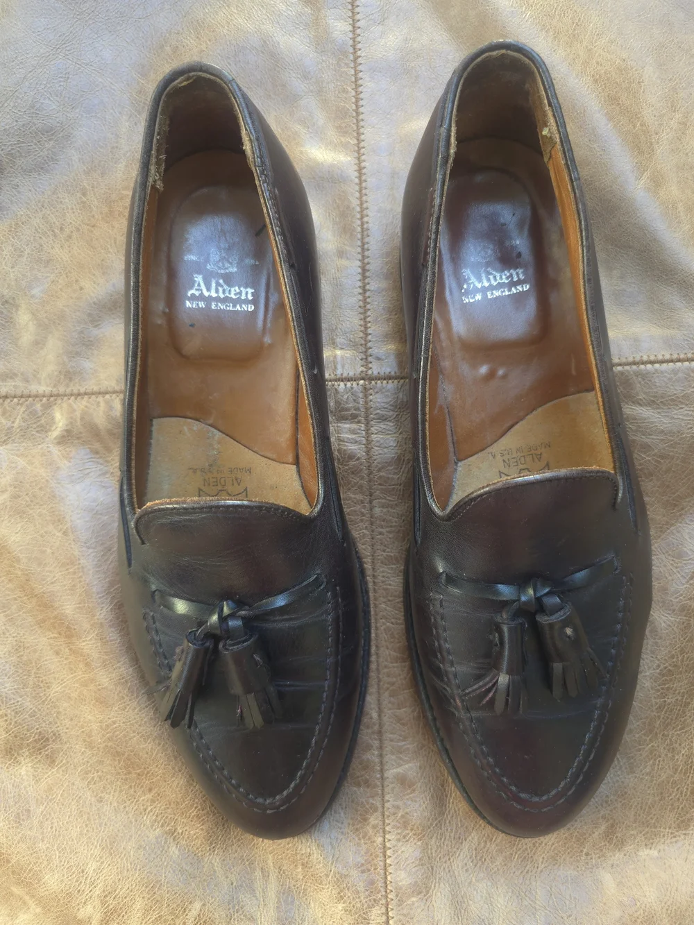 Alden Style #663 Dark Brown Leather Tassel Loafers Shoe Sz 10 B-D Almond Toe USA